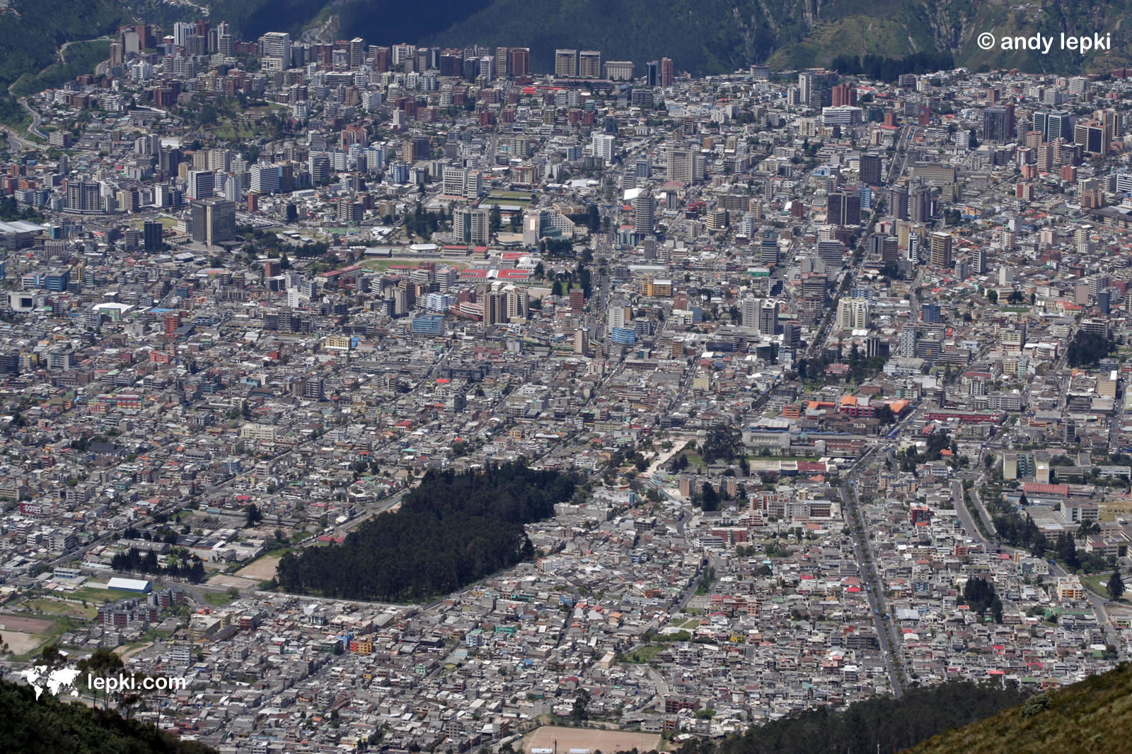 View of downtown Quito from the TelefériQo